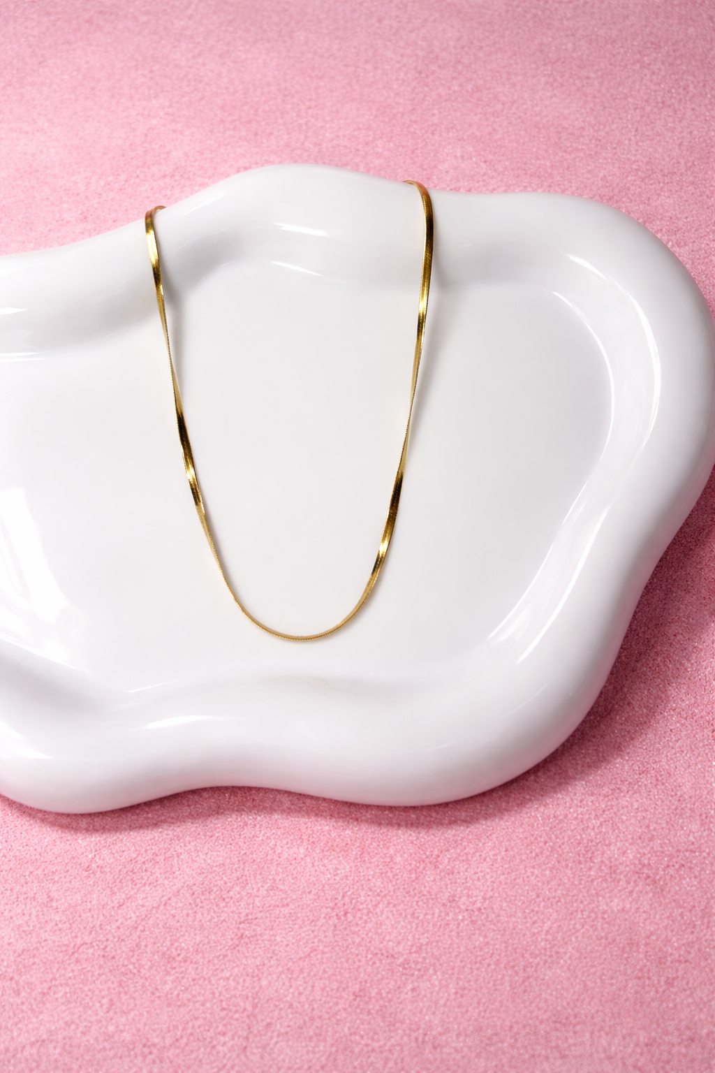 Minimalist Gold Herringbone Chain Necklace