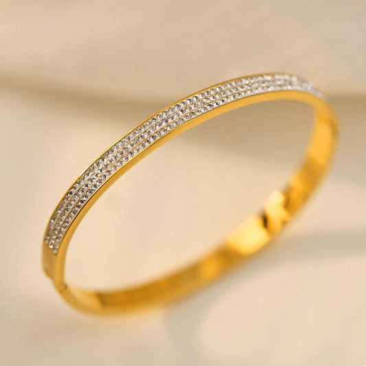 Zircon Detail Accent Bangle