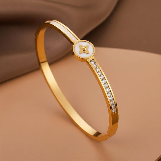 Lucky White Clover Bracelet