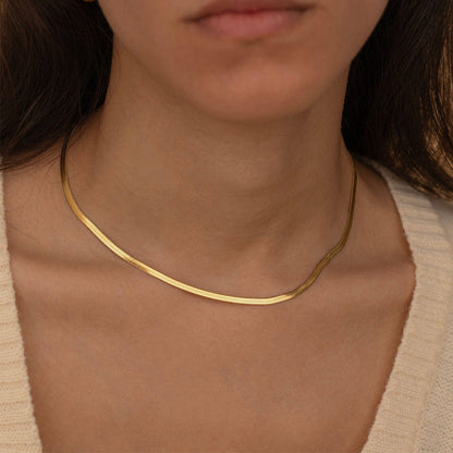 Minimalist Gold Herringbone Chain Necklace
